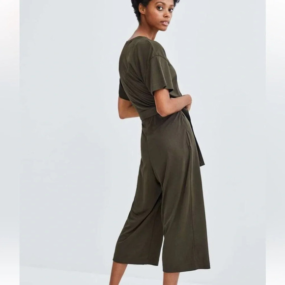 ZARA WOMAN OLIVE GREEN JUMPSUIT WITH BELT SHORT SLEEVE - Picture 3 of 12